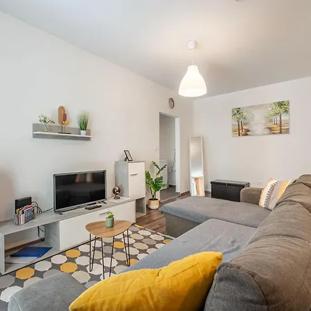 Comfy Flat In The Centre With Free Parking *
