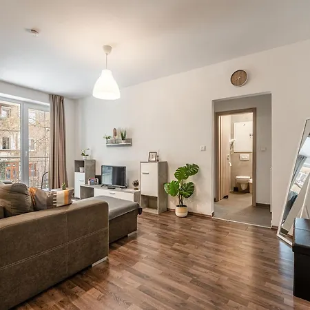 Comfy Flat In The Centre With Free Parking
