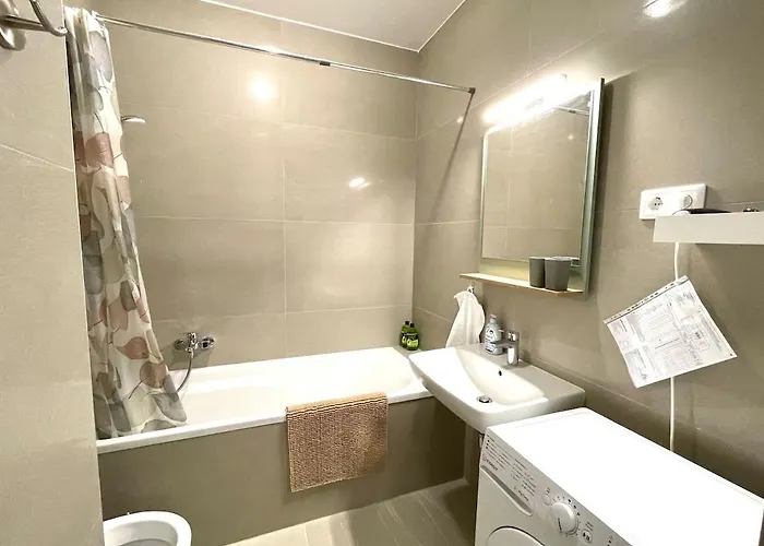شقة Comfy Flat In The Centre With Free Parking