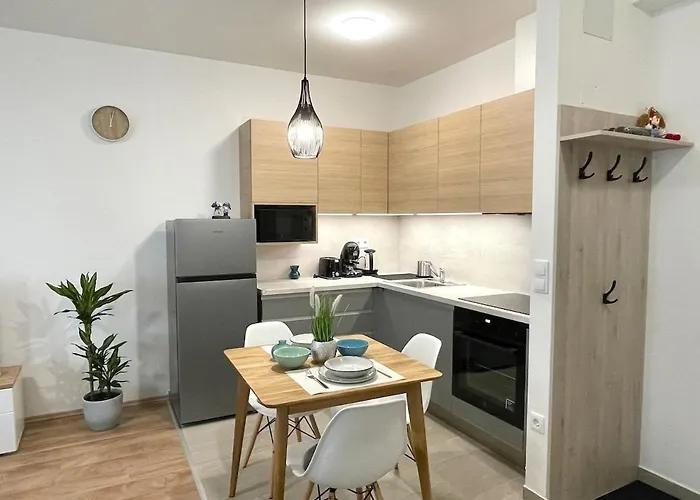 شقة Comfy Flat In The Centre With Free Parking بودابست