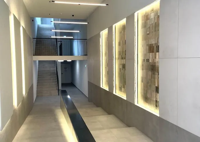 Comfy Flat In The Centre With Free Parking شقة *
