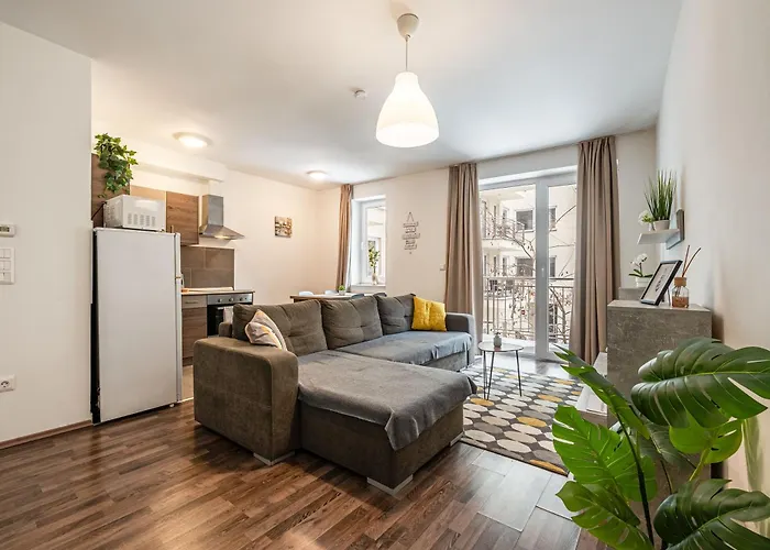 شقة Comfy Flat In The Centre With Free Parking *