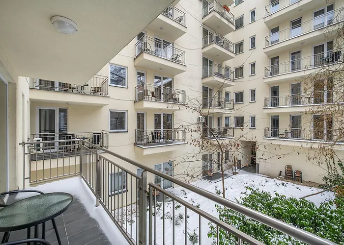 Comfy Flat In The Centre With Free Parking شقة